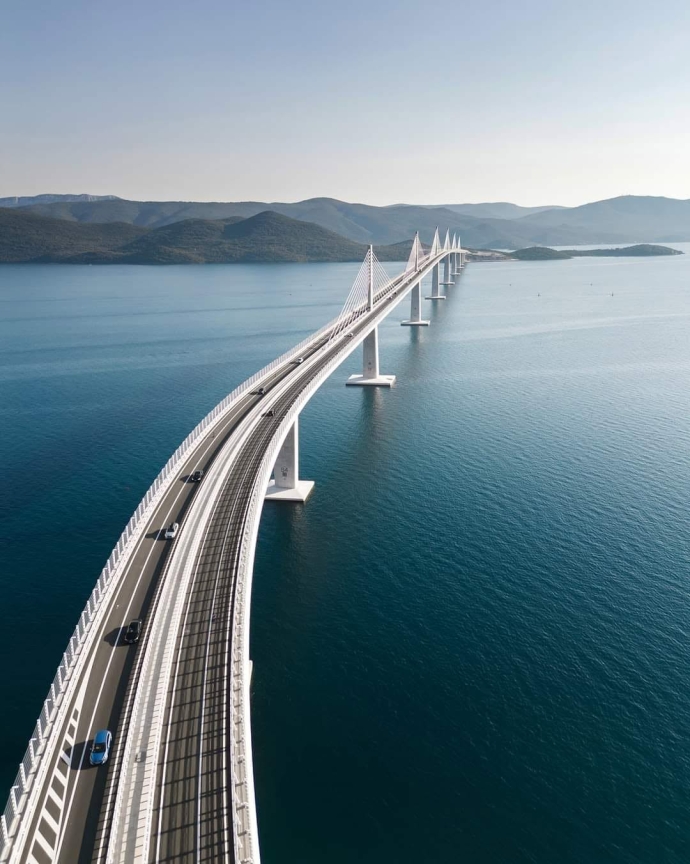 Négy éve adták át, most javítják a horvát hidat