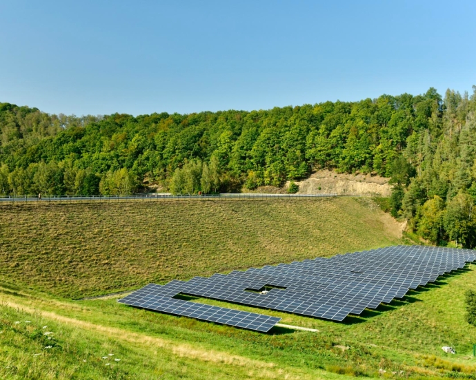 8846 megawatt beépített naperőművi kapacitás működik az országban